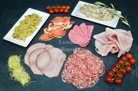 Assortiment charcuterie "Buffet froid". Taboulé, piémontaise, salami, jambon sec, jambon blanc, rosette, rillettes, rôti cuit